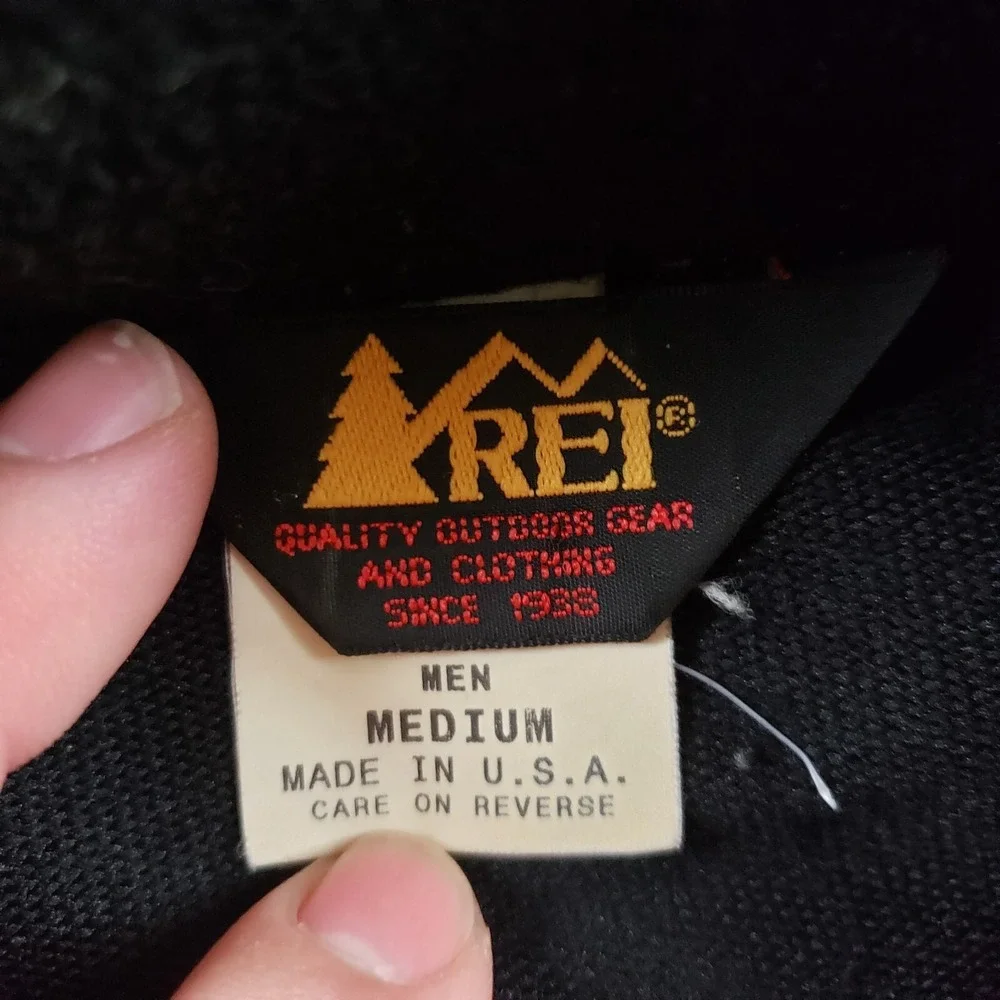 VINTAGE REI Jacket Mens Medium Red Black Outdoor Windbreaker‎ Hiking Adult M